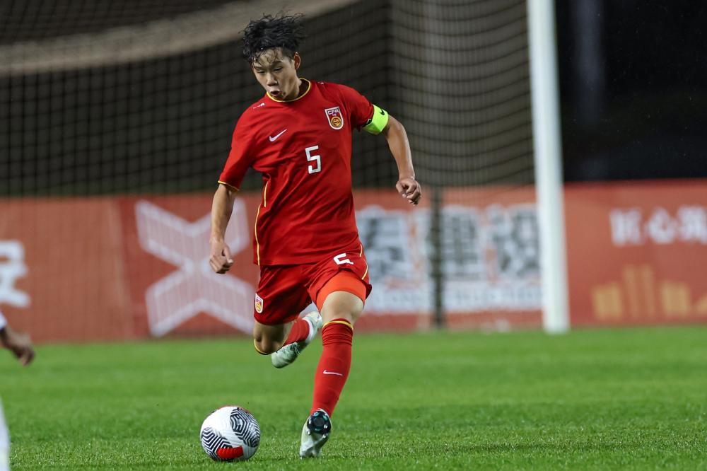 索尔斯克亚：安切洛蒂曾打趣说不想执教曼联，那儿的压力太大